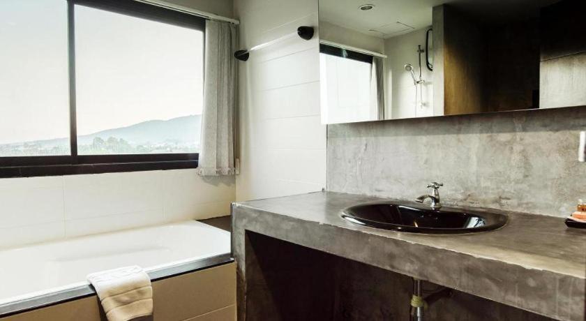 B2 Black Business And Budget Hotel Chiang Mai Exterior foto